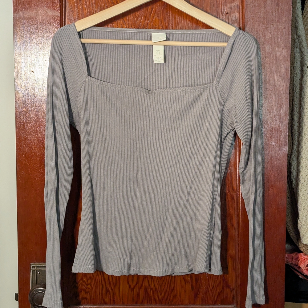H&M Light Gray Ribbed Blouse